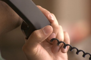 Възрастна жена стана жертва на телефонна измама