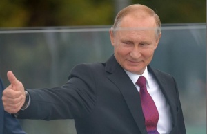 Рейтингът на Путин в Русия остава непоклатим