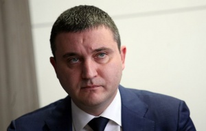 Финансовият министър обеща 55 млн. лв. на МВР