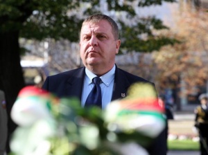 Красимир Каракачанов: Българската авиация трябва да има своите способности