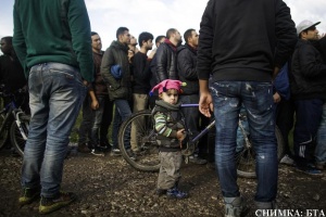 Една година след премахването на бежанския лагер в Кале