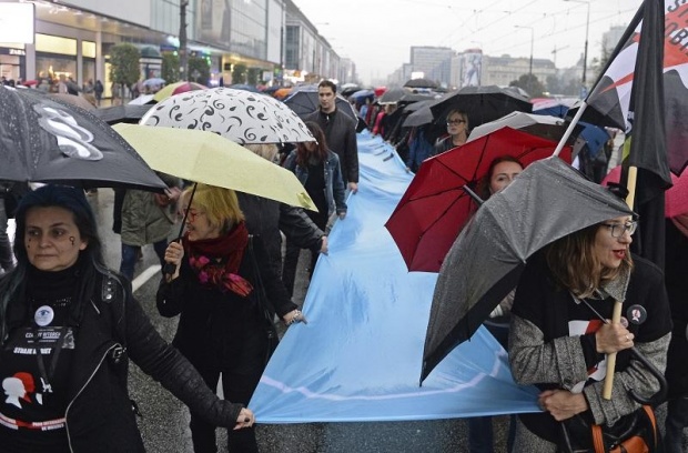 Демонстрация във Варшава в подкрепа на правата на жените