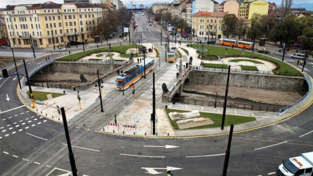 Спряно е движението в тунела на столичния Лъвов мост