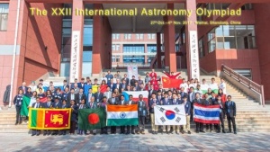 Трима български ученици с медали от олимпиада по астрономия в Китай
