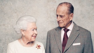 Британия отбелязва 70 години кралски брак