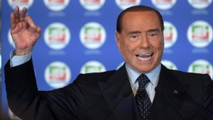 Берлускони намекна, че генерал може да е следващият премиер на Италия