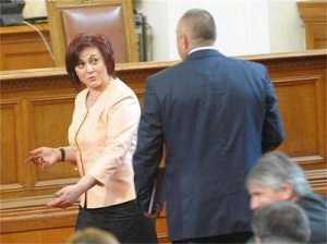 Борисов и Нинова се съдят взаимно в едно дело