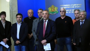 Валери Симеонов с мерки за защита на традиционната българска ракия