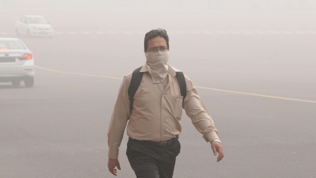 Затвориха училищата в Делхи заради смог