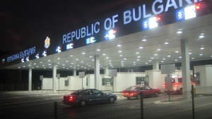 Затвориха едното платно на пътя за Калотина