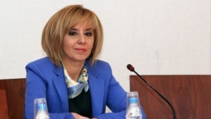 Мая Манолова съди шефа на столичната Топлофикация