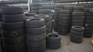 Събират стари гуми в София