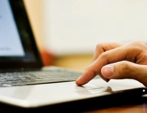 Само 6% от българите са сключвали застраховка онлайн