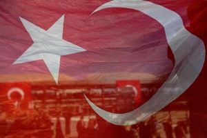 Най-големият син на бившия турски премиер Месут Йълмаз е открит мъртъв в дома си