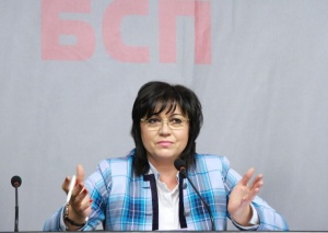 Корнелия Нинова: Борисов използва смъртта на майка си, за да даде заден за мораториума