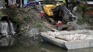 Тропическа буря причини наводнения във Филипините