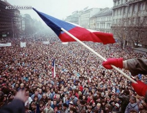 Над 2/3 от чехите и словаците все още не одобряват разпадането на Чехословакия