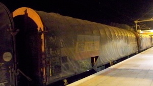 Задържаха 28 сирийци на жп гара Септември