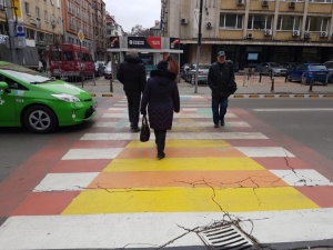 Премахват цветните пешеходни пътеки