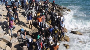 Европа прекарва сама 10 000 бежанци от Либия