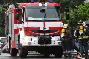 12 семейства останаха без дом след пожар в Бойчиновци