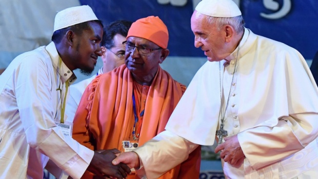 Папа Франциск се срещна с Рохинги в Бангладеш
