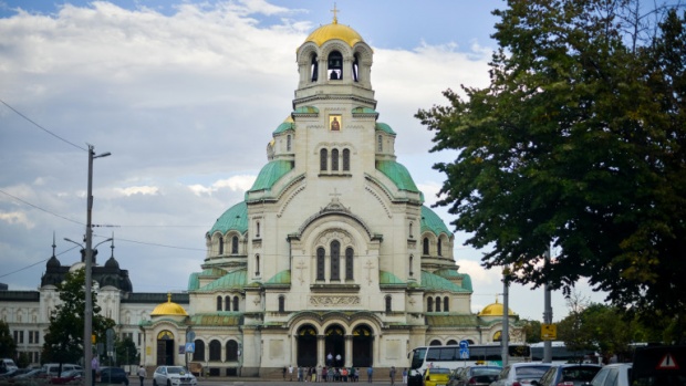 Фандъкова се забранява паркирането на автобуси пред"Св. Александър Невски".