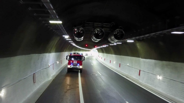 Филм учи шофьорите как да реагират при пожар или катастрофа в тунел (ВИДЕО)