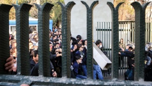 Ирански духовник призова Иран да създаде собствени социални мрежи