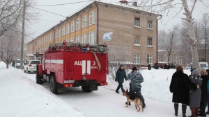 Въоръжени с ножове нападнаха учители и ученици в Русия