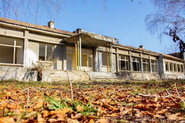 Стара детска градина се превръща в защитени жилища в Смядово
