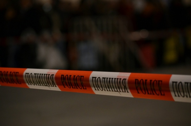 Отцепиха улица "Алабин" в София заради мъж с нож
