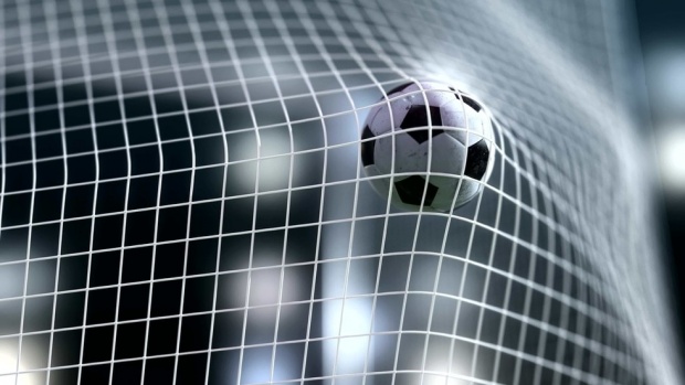 УЕФА може да забрани играта с глава в детския футбол