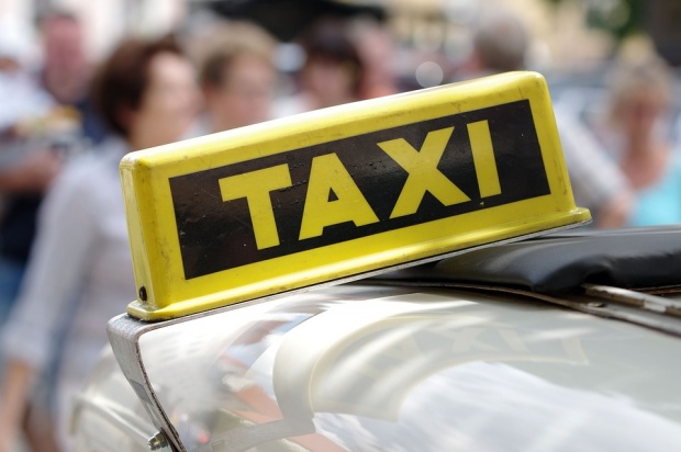 Таксиметровите шофьори във Враца излязоха на протест