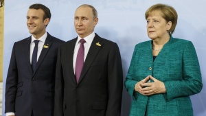 Меркел и Макрон поискаха от Путин да окаже "максимален натиск" върху Асад