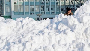 Снегът прати 41 училища във ваканция