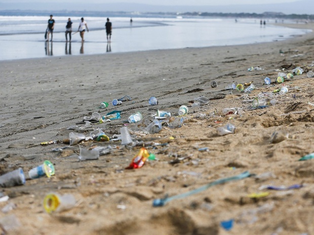 Микропластмасата в Черноморието ни – колкото в най-замърсените морета в света