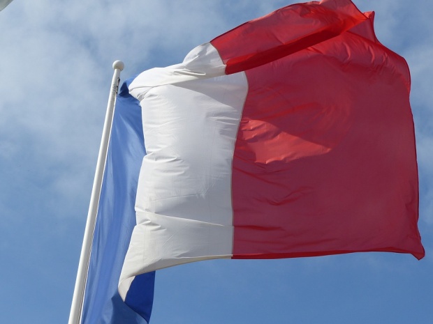 Франция връща редовната военна служба - Свят - Новините - от България и  света, бизнес, анализи, политика