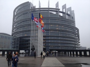 Евродепутатите приеха резолюция с мерки срещу финансирането на терористи