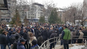 Десетки поискаха лекарят, убил крадец в Пловдив, да бъде освободен
