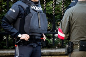 Застреляха нападател с нож пред резиденцията на иранския посланик във Виена