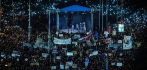 Над 60 000 на протест с искане за предсрочни избори в Словакия