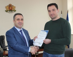 Живков връчи документ за екомаркировката на ЕС на български производител