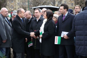 Нинова: Всички, като един, да защитим националния интерес на България