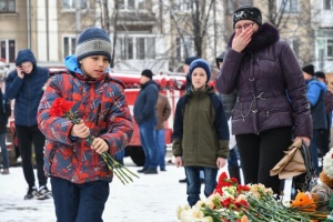 Трагедия: Дете, оцеляло по чудо при пожара в руския мол, загуби семейство си
