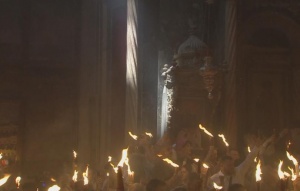 Благодатният огън слезе от небето в църквата на Божи гроб