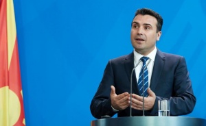 Македонският парламент отхвърли вота на недоверие срещу кабинета на Заев