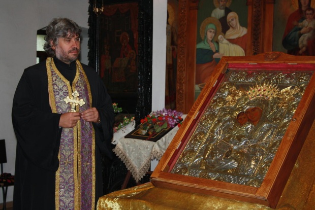 Чудотворната икона от Бачковския манастир поведе литийното шествие и днес