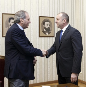 Президентът благодари адвоката на Сергей Антонов, че е защитавал и българската чест