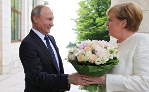 Путин обеща на Меркел да не спира транзита на газ през Украйна